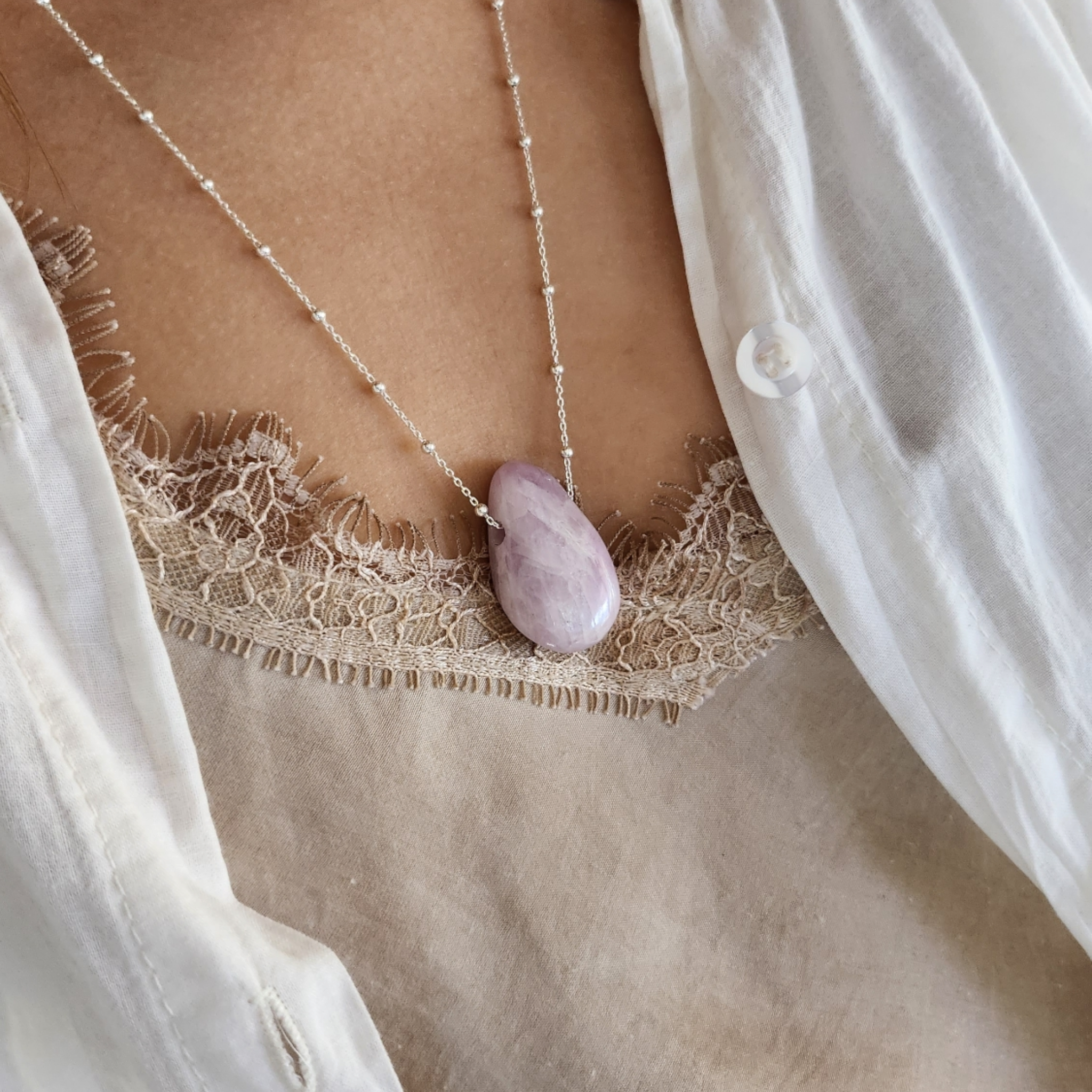 Pendentif Pierre percée Kunzite