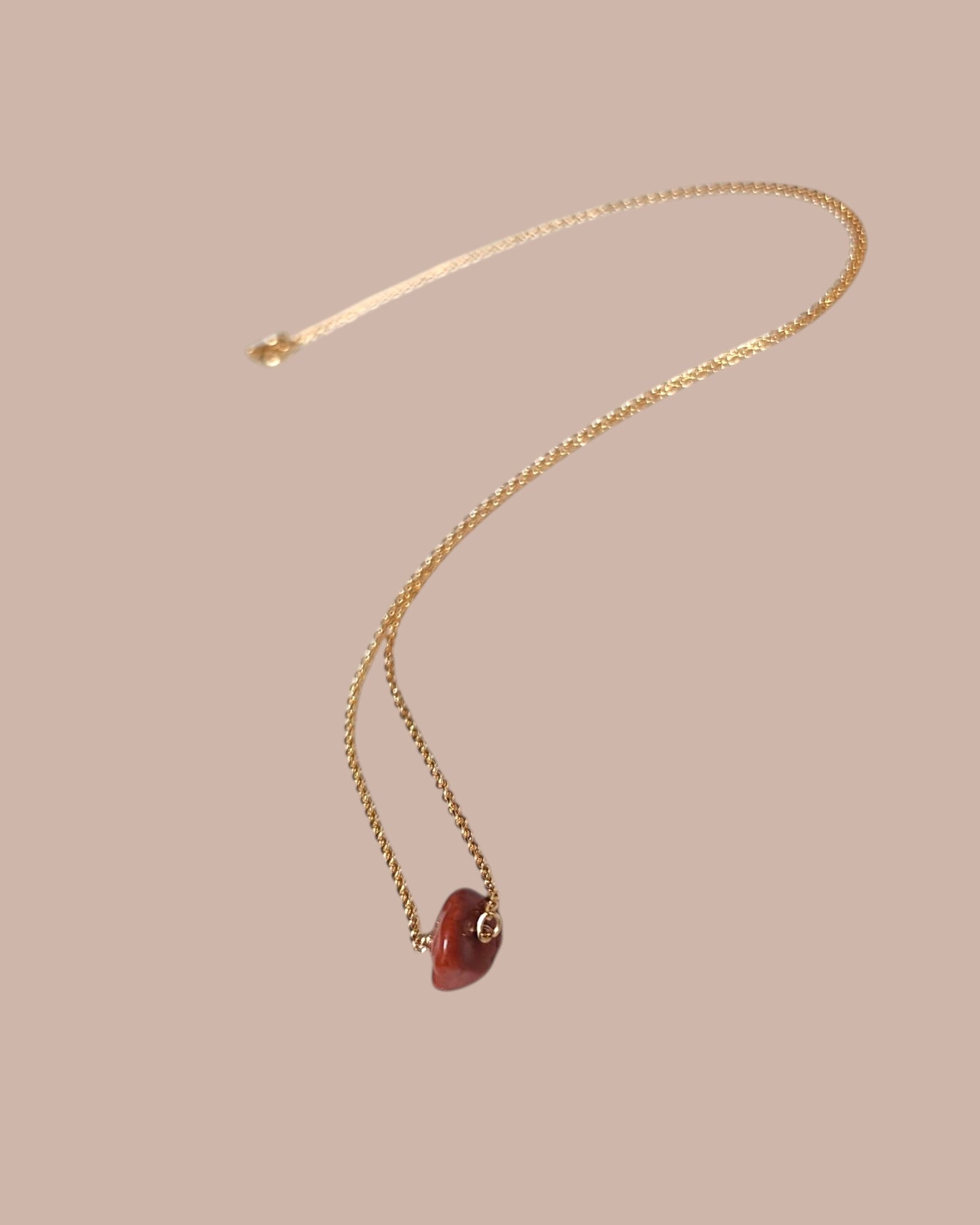 Collier Caillou A à M