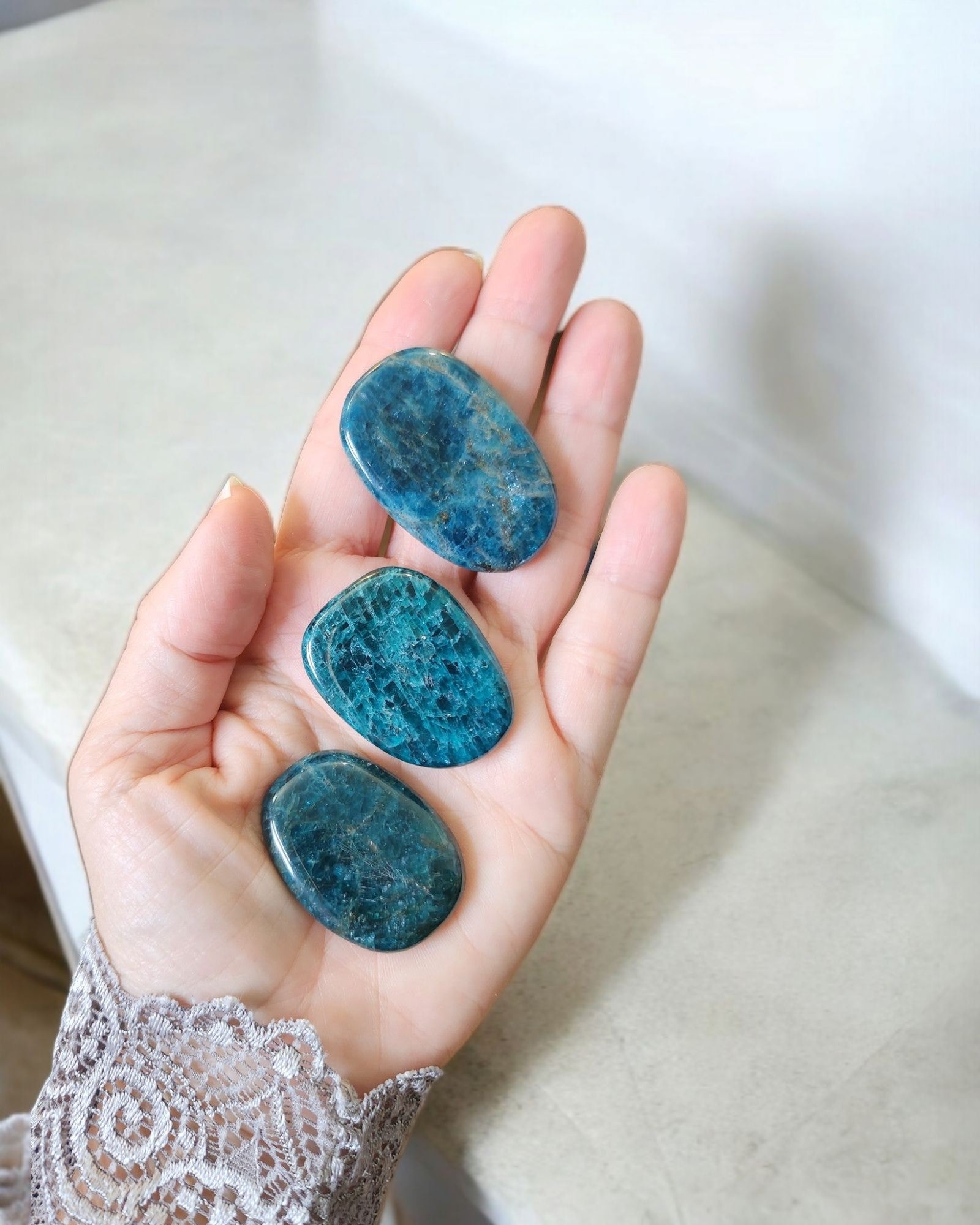 Galet Apatite bleue