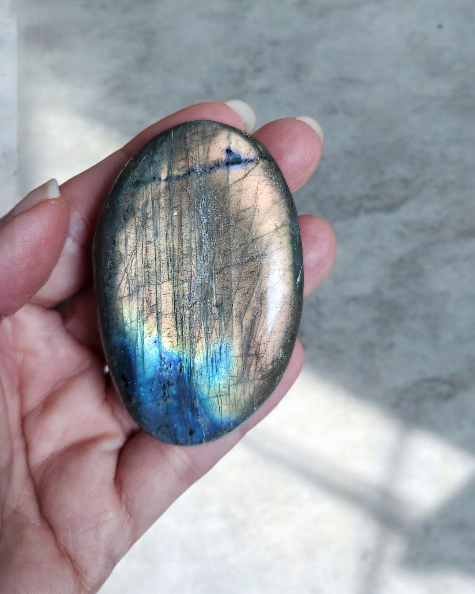 Galet de Labradorite Violet