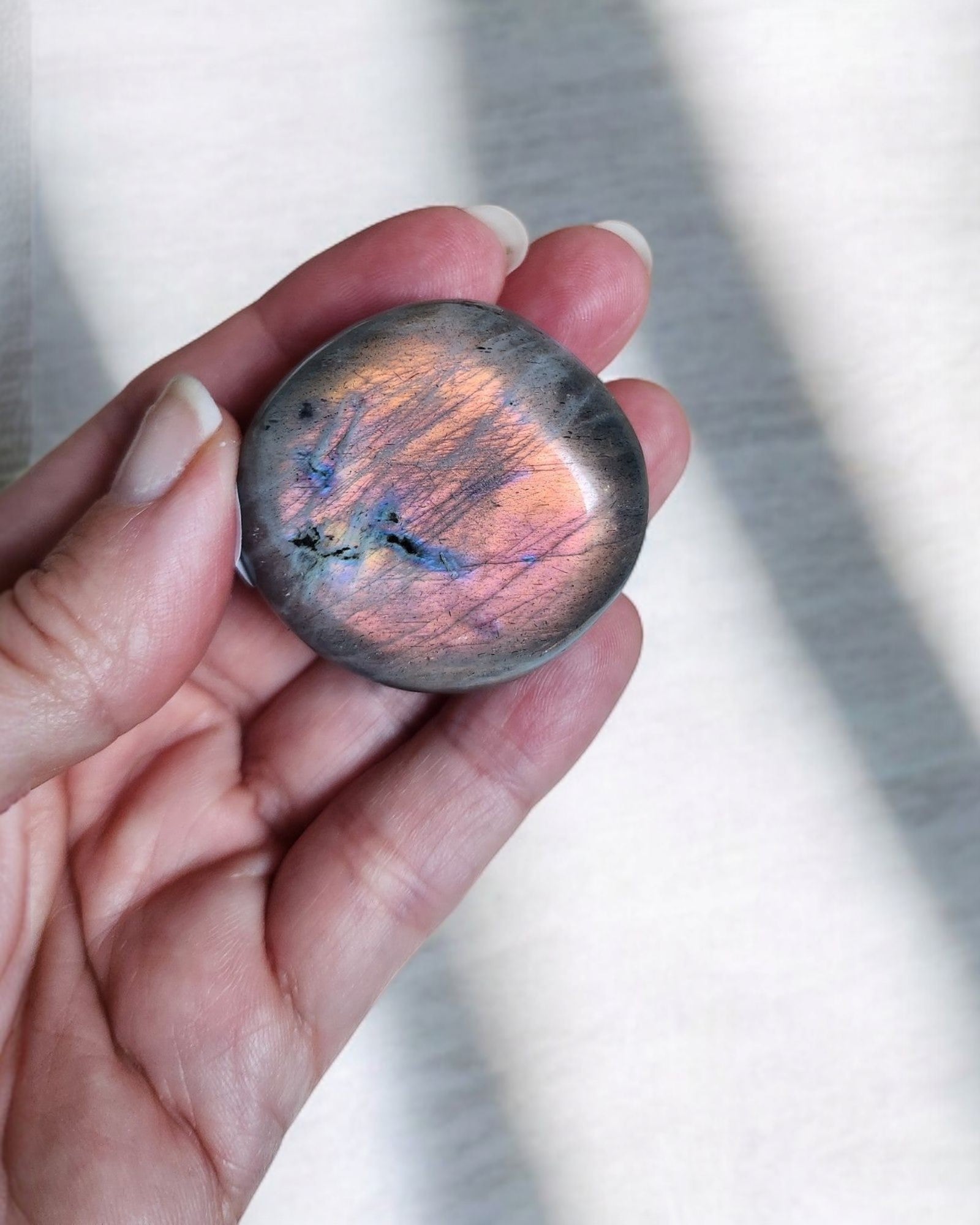 Galet de Labradorite Violet