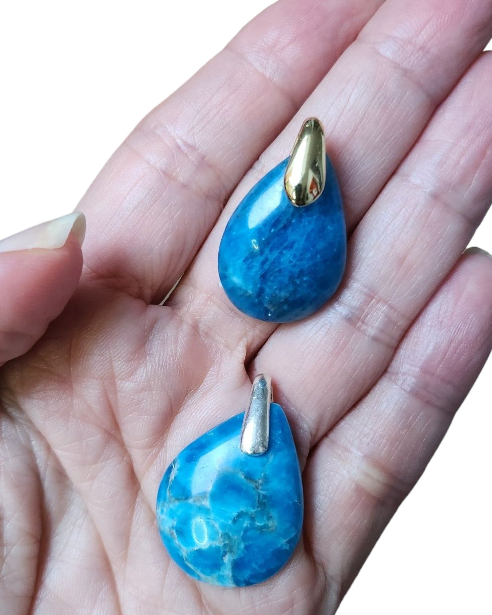 Pendentif fait main en argent sterling 925 avec apatite bleue néon en cuivre - France Pendentif fait main en argent sterling 925 avec apatite bleue néon en cuivre - France