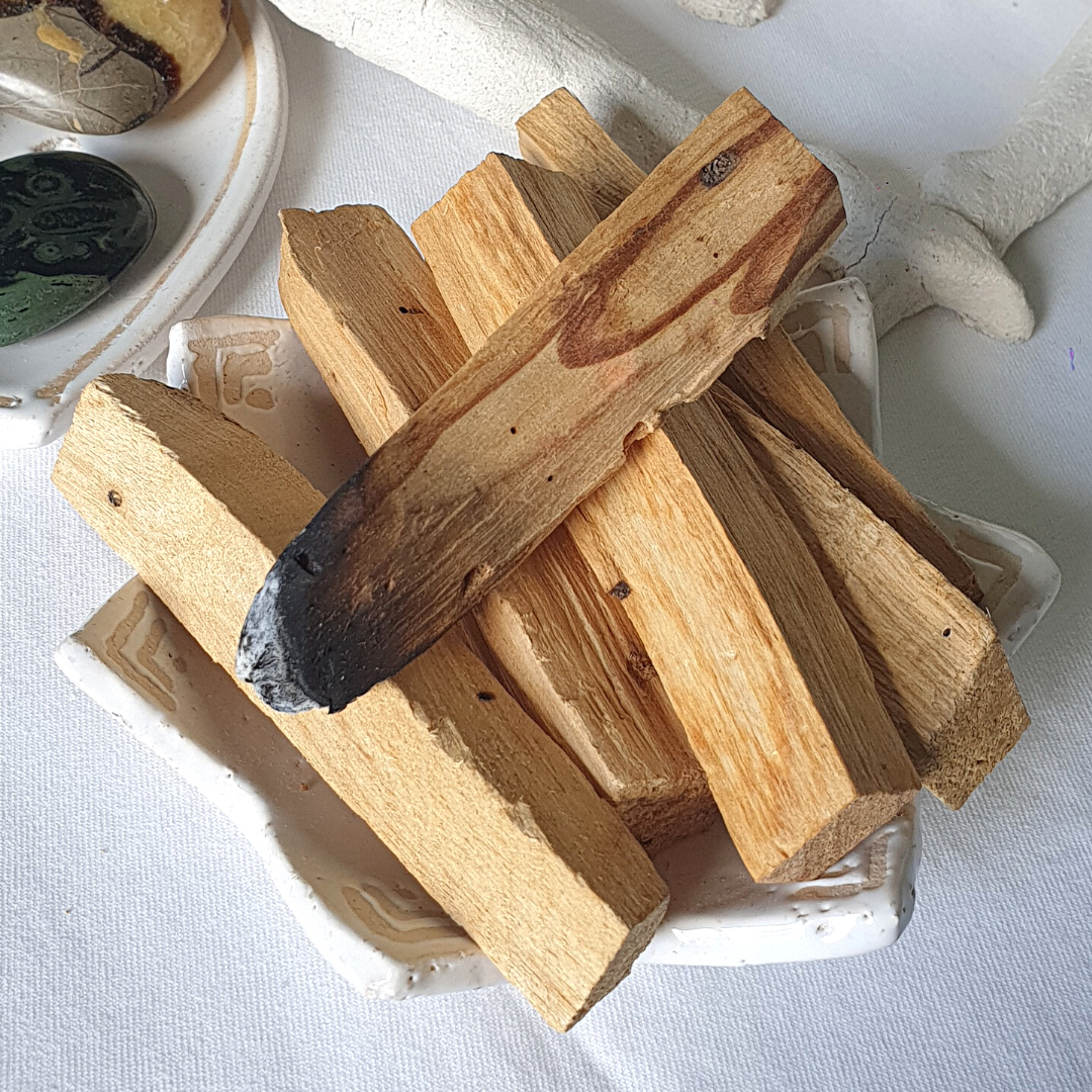 Fagot de Palo Santo [Purification des minéraux]