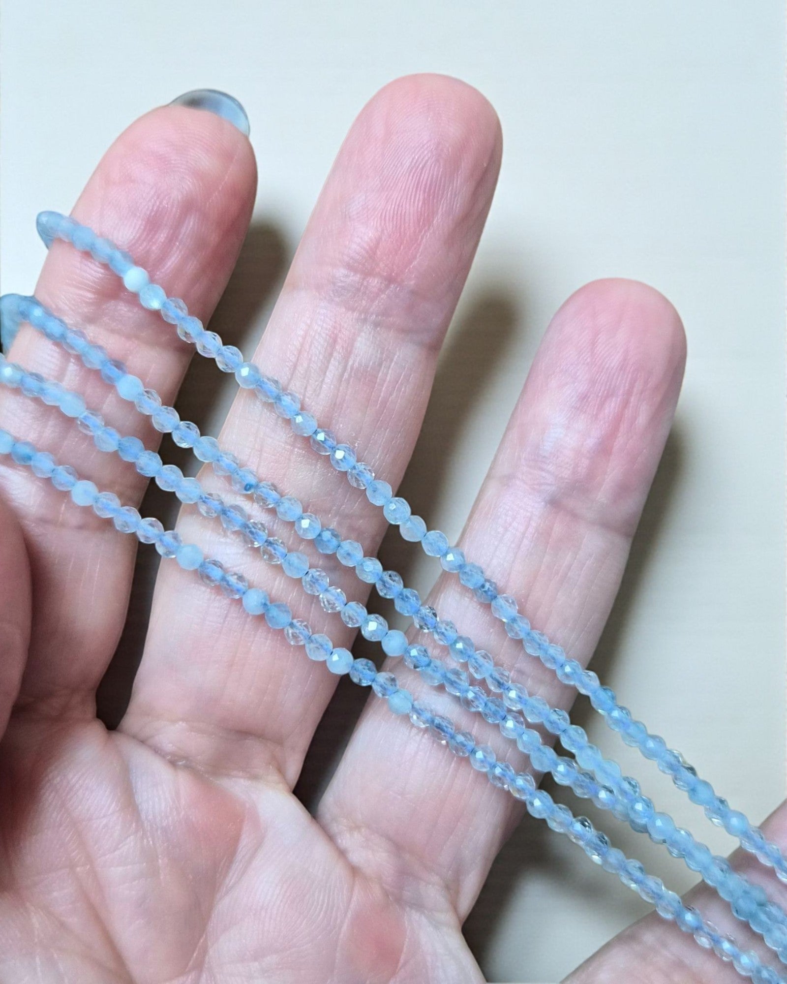 Collier éclats de cailloux - 24 pierres différentes