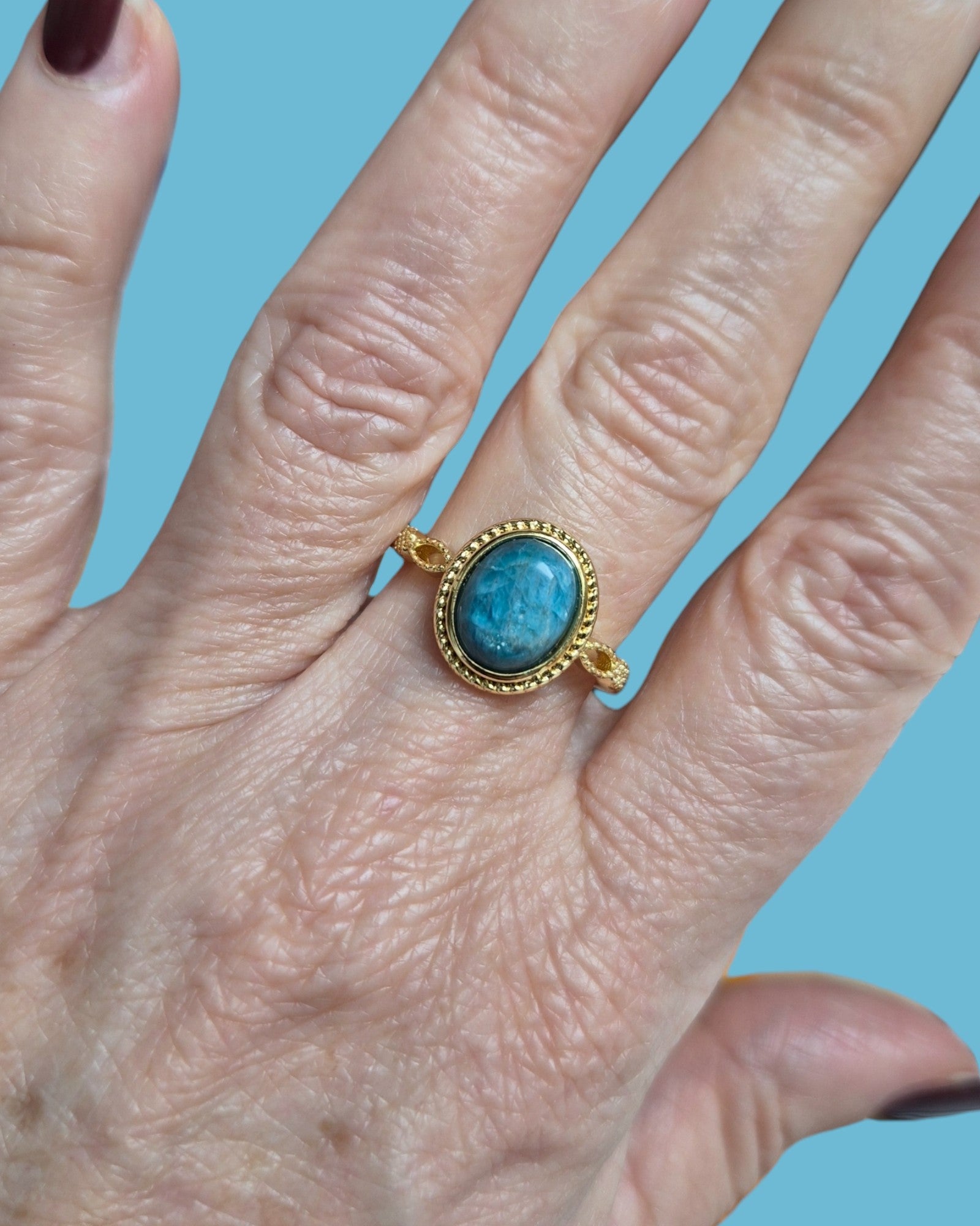 Bague Éclat Ovale dorée réglable en pierre naturelle (7 pierres différentes)