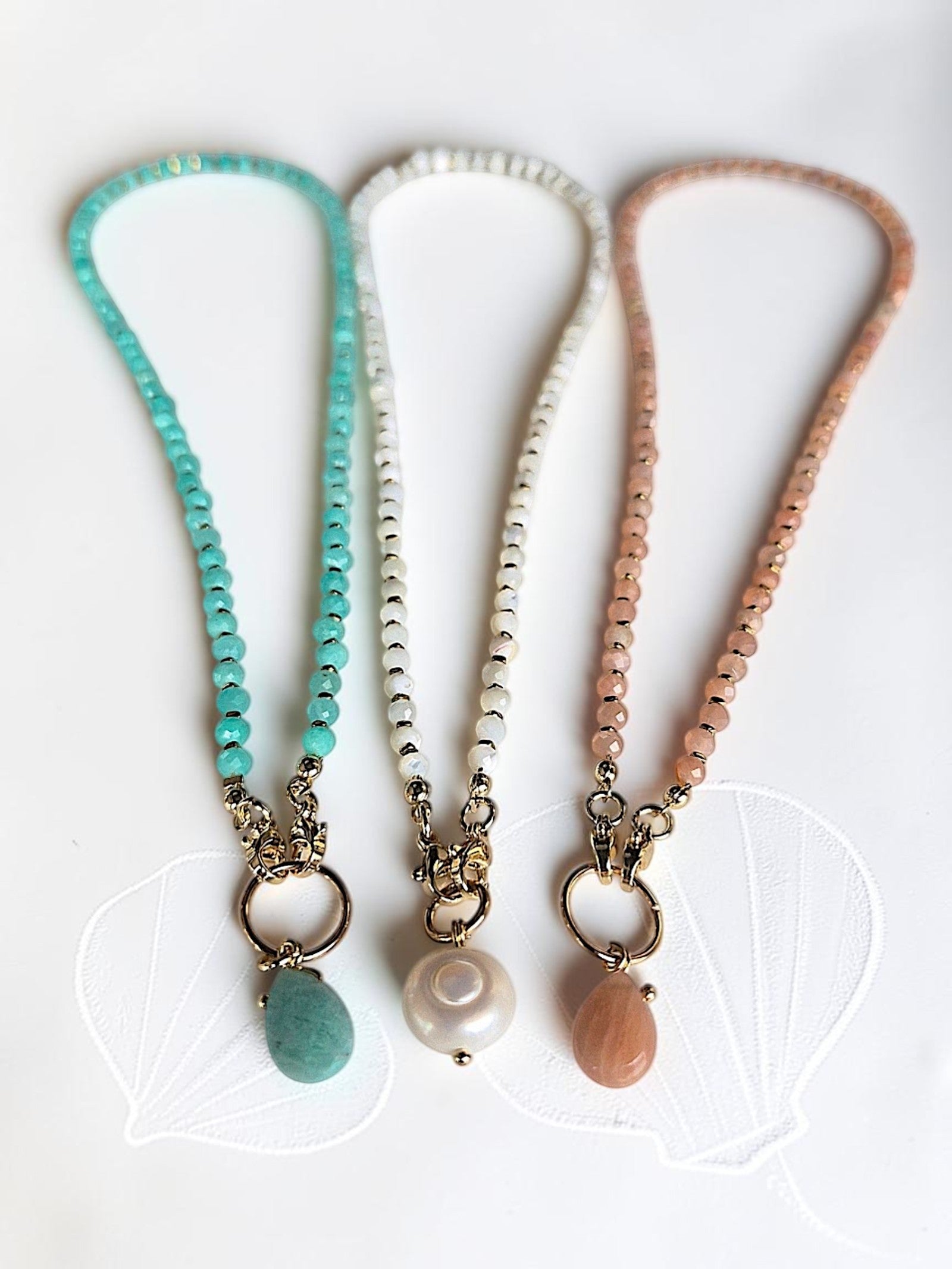 Collier Céleste : Ton Bijou Modulable en 16 Pierres Naturelles différentes