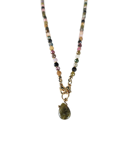 Collier Céleste : Ton Bijou Modulable en 16 Pierres Naturelles différentes