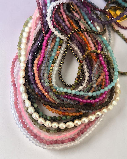 Collier éclats de cailloux - 24 pierres différentes