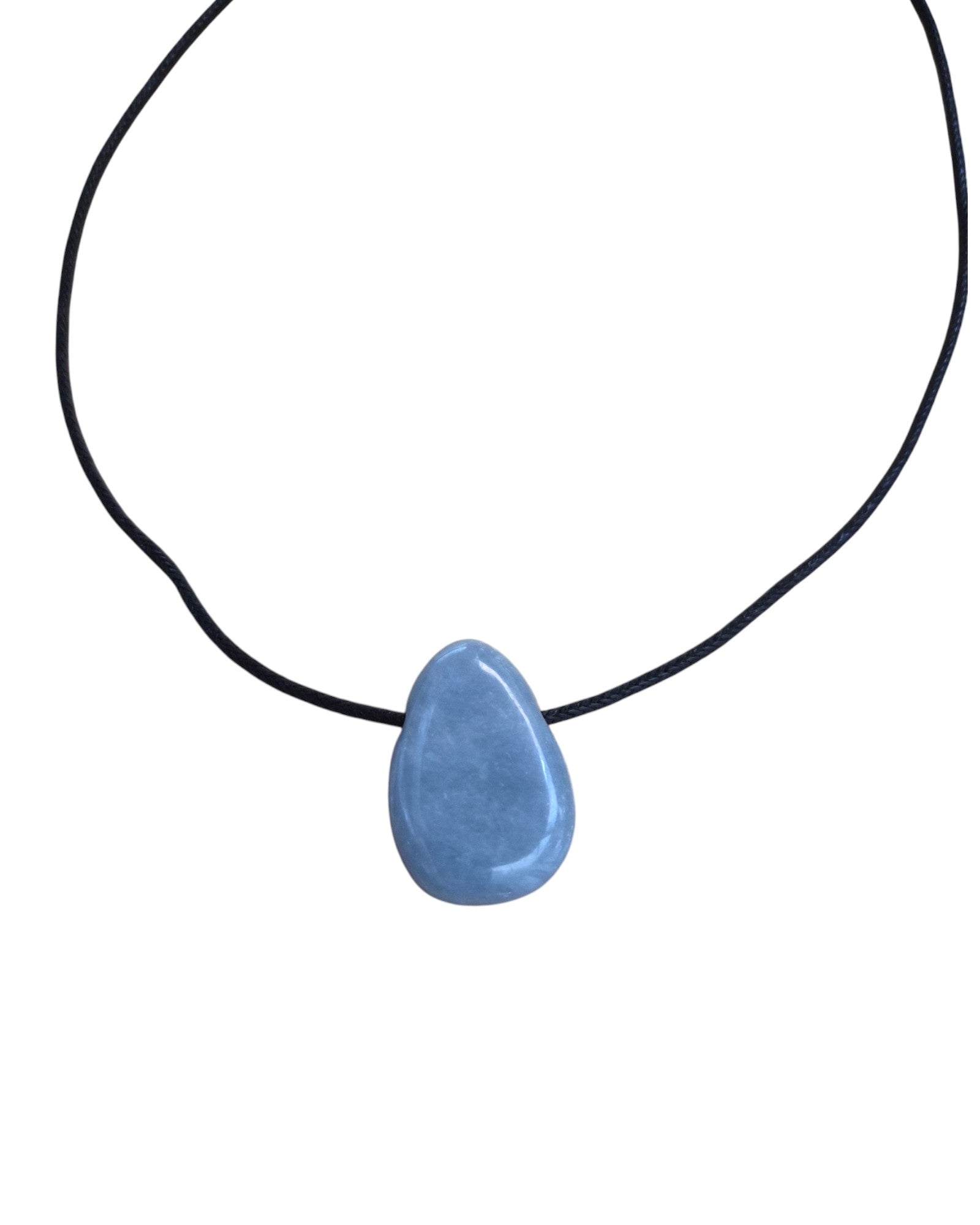 Collier Mixte en Angélite bleu – Pendentif Pierre Percée Paix Intérieure et Connexion Douce