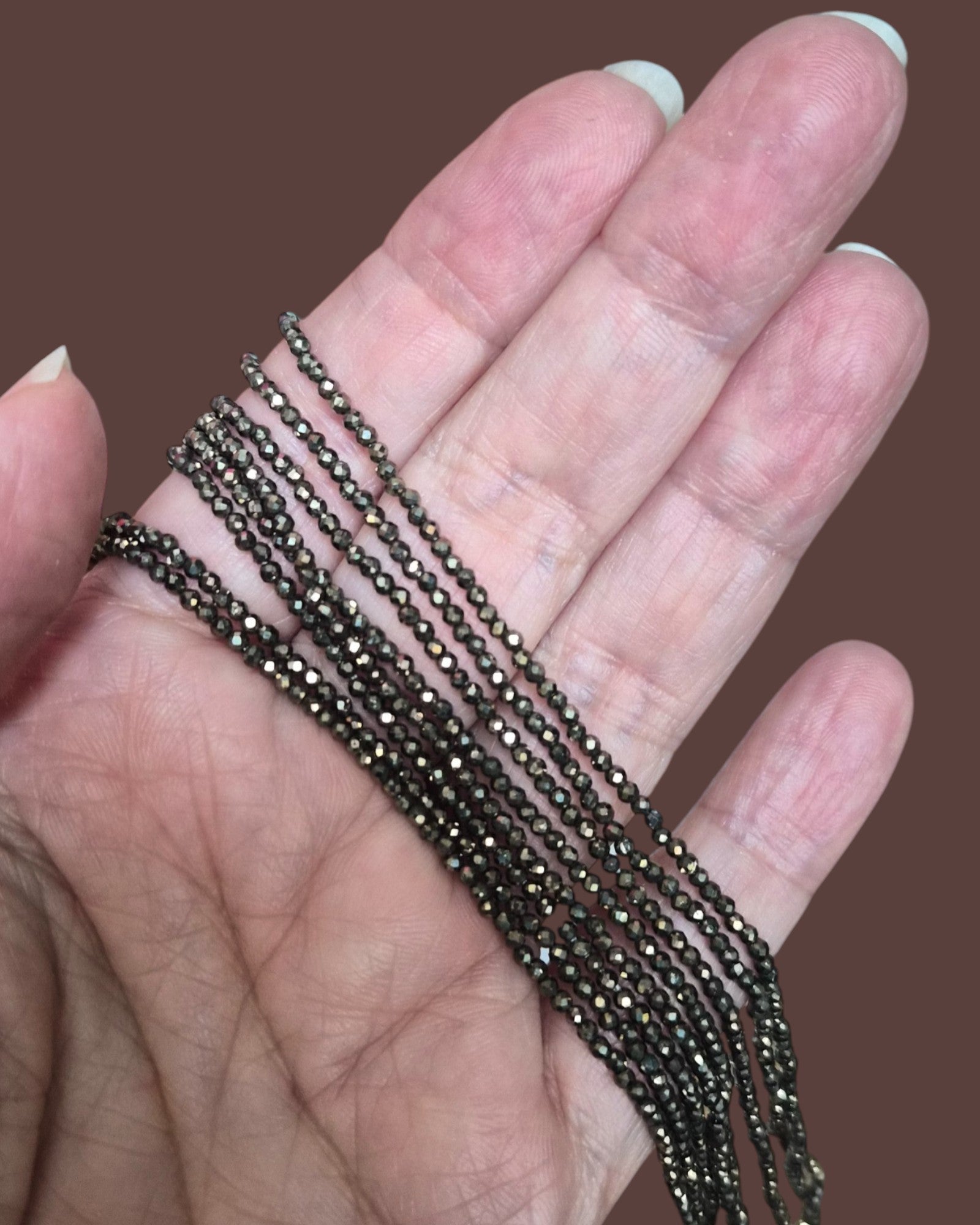 Collier éclats de cailloux - 24 pierres différentes