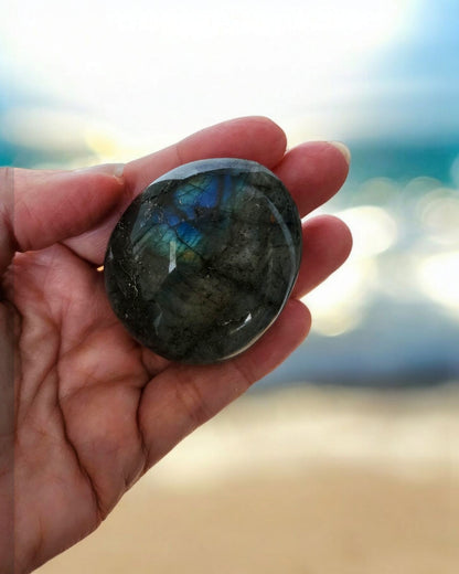 Galet de Labradorite Bleue