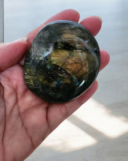 Galet de Labradorite Bleue