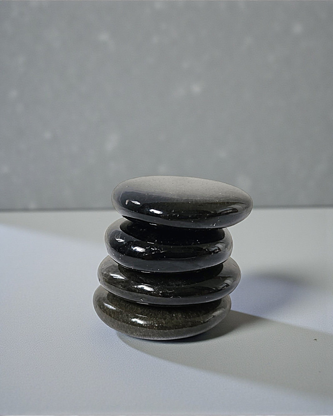 Galet Obsidienne dorée [Justice, Shadow work]