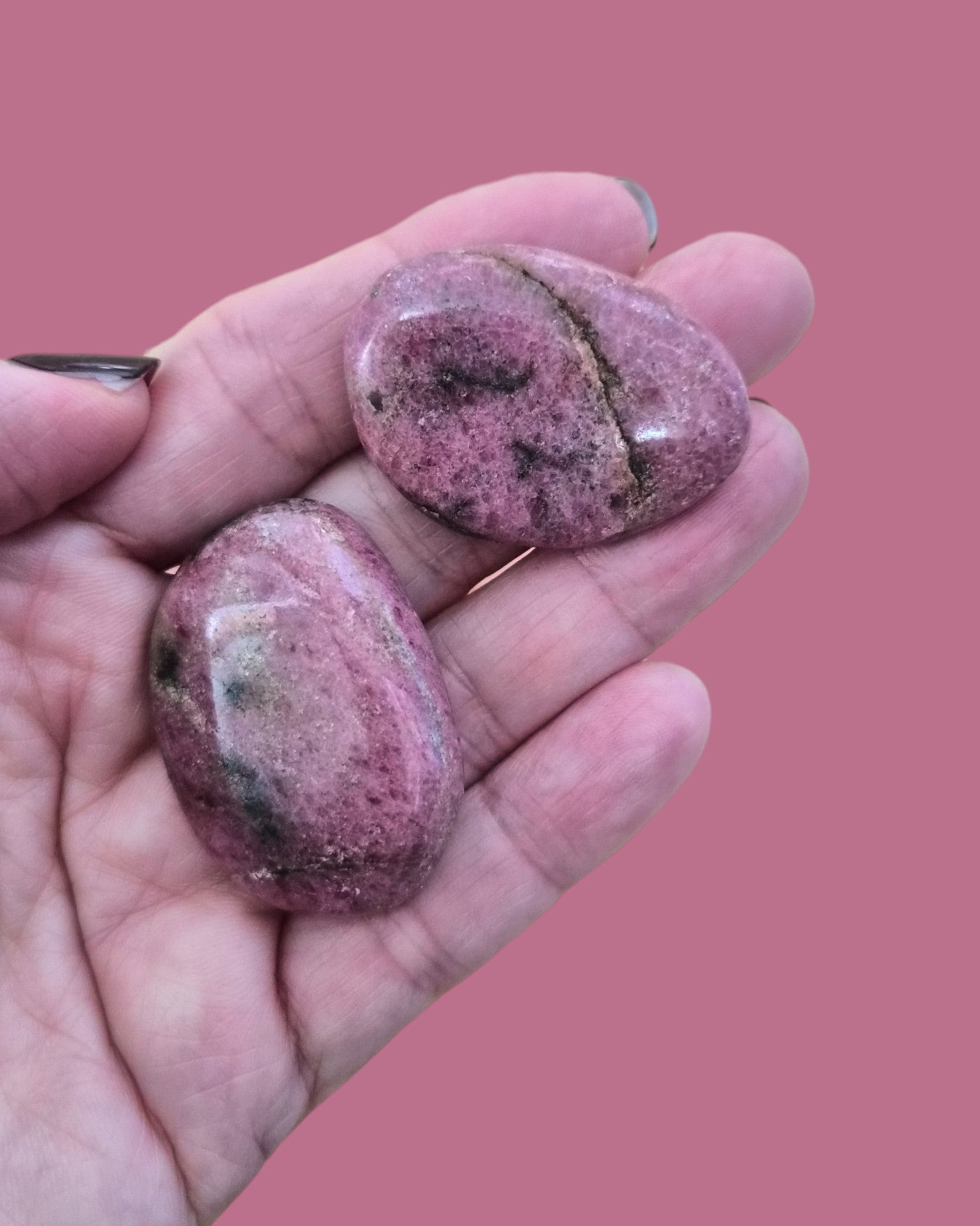 Pierre roulée et galet plat de Rhodonite