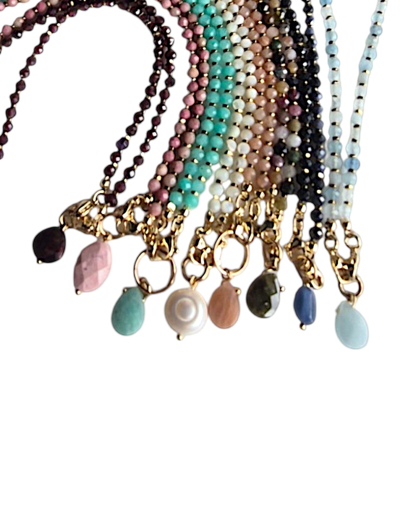 Pendentif Céleste : La Touche Modulable en Pierres Naturelles