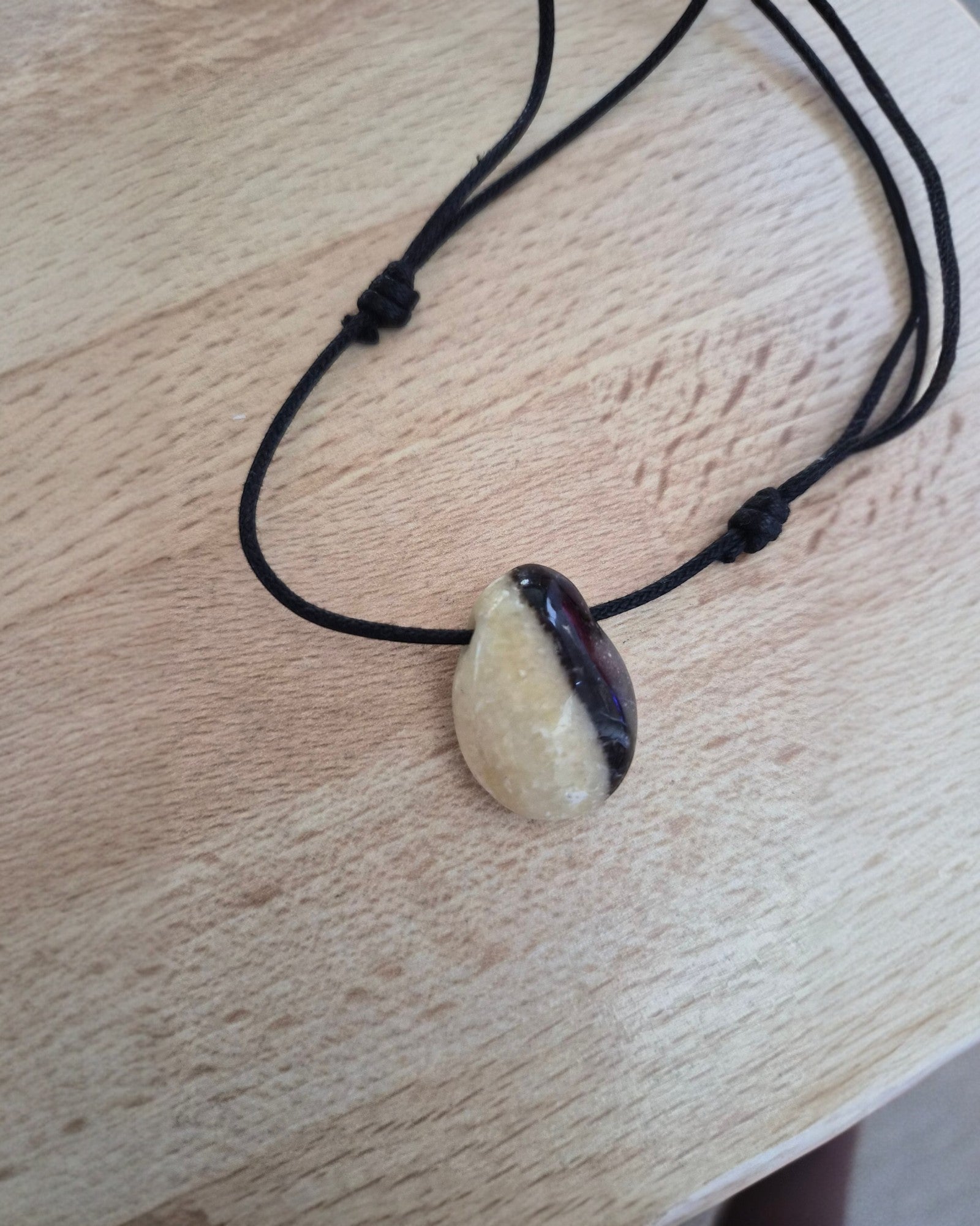 Collier Homme en Septaria – Pierre Percée d'Ancrage et Libération Émotionnelle