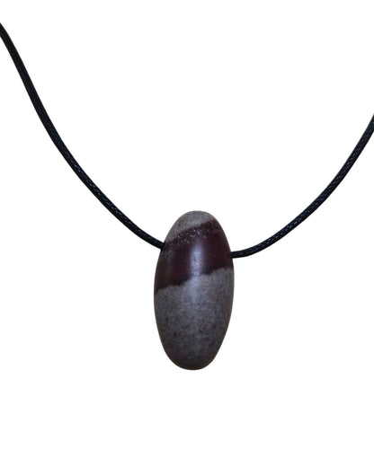 Collier Homme Shiva Lingam – Pendentif Pierre Percée Vitalité et Ancrage