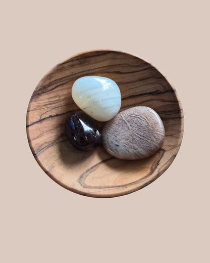 Pochon Féminité en pierres naturelles [Cycle féminin, Procréation, Péri-pré-Ménopause, Libido]