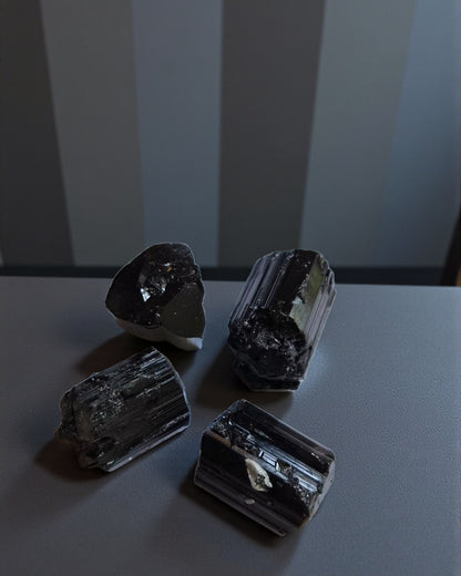 Pierre brut Tourmaline noire