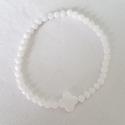 Bracelet Jade blanc fleur